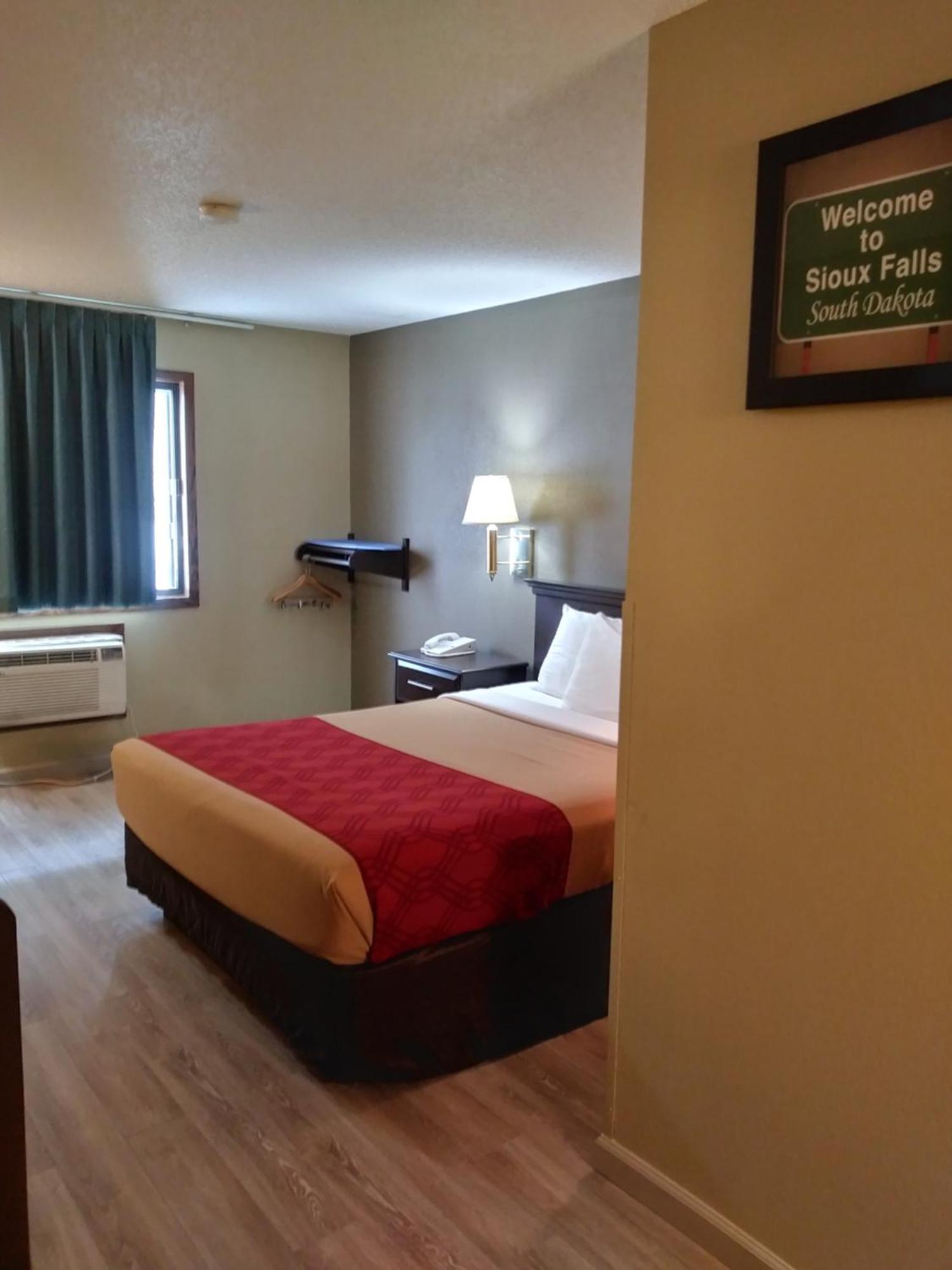 Econo Lodge North Су-Фолс Экстерьер фото